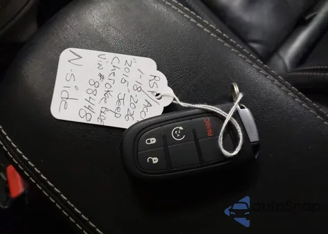 2015 Jeep Cherokee Limited из США, поврежденный, VIN 1C4PJMDS1FW688448